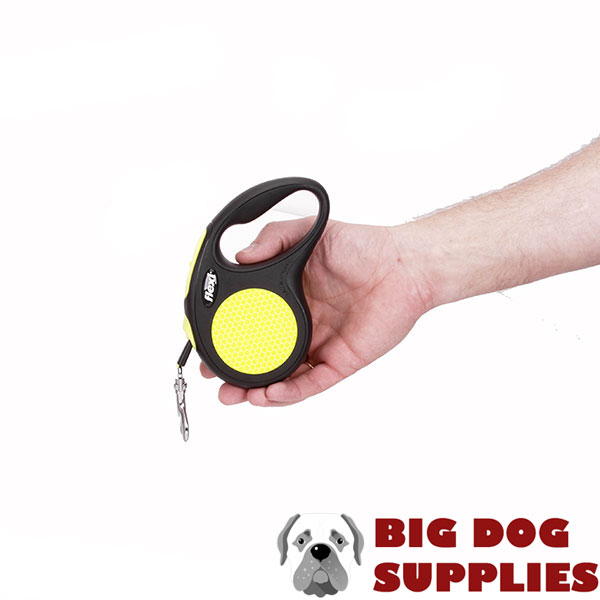 Comfortable Handle on Dog Retractable Leash for Everyday walking