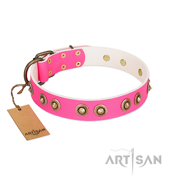 Designer genuine leather dog collar for handy use