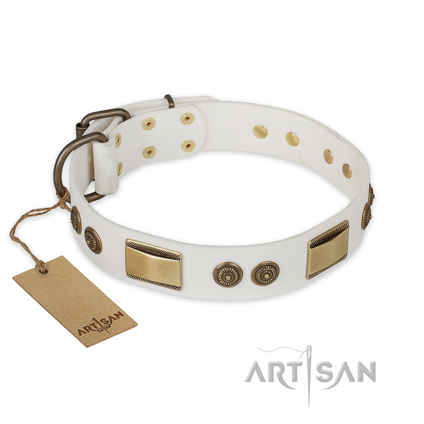 Easy to adjust natural genuine leather dog collar for easy wearing