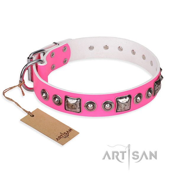 Leather dog collar made of high quality material with rust-proof buckle