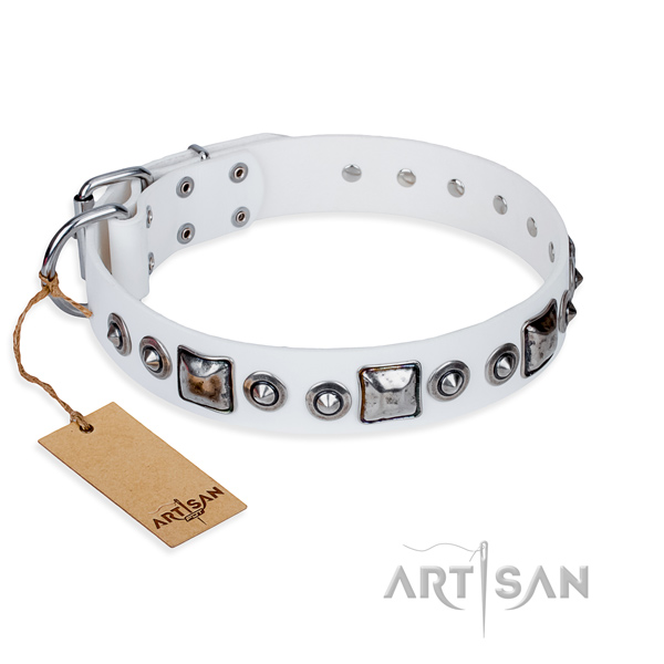 Natural genuine leather dog collar made of top rate material with reliable D-ring