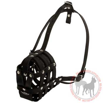 Dog leather muzzle reliable material